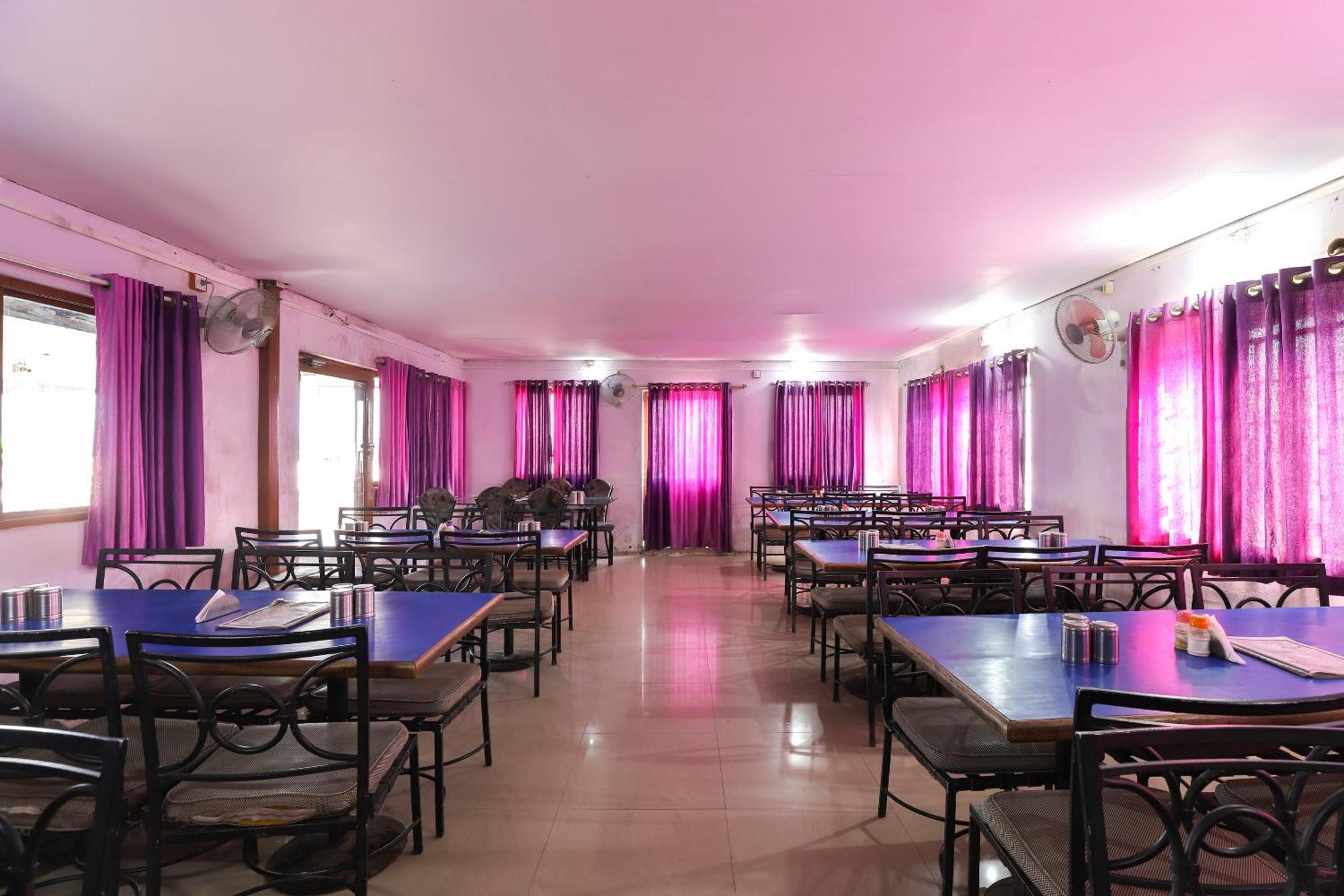 Spot On Hotel Shyam Inn Hālol Esterno foto